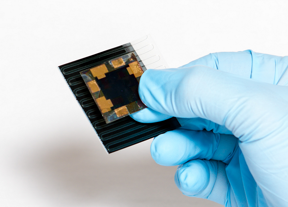 23% Efficiency For Flexible Perovskite CIGS Cell